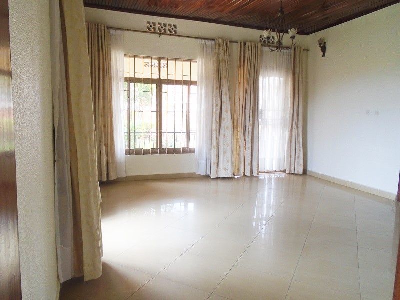 A 4 BEDROOM HOUSE FOR SALE AT GACURIRO